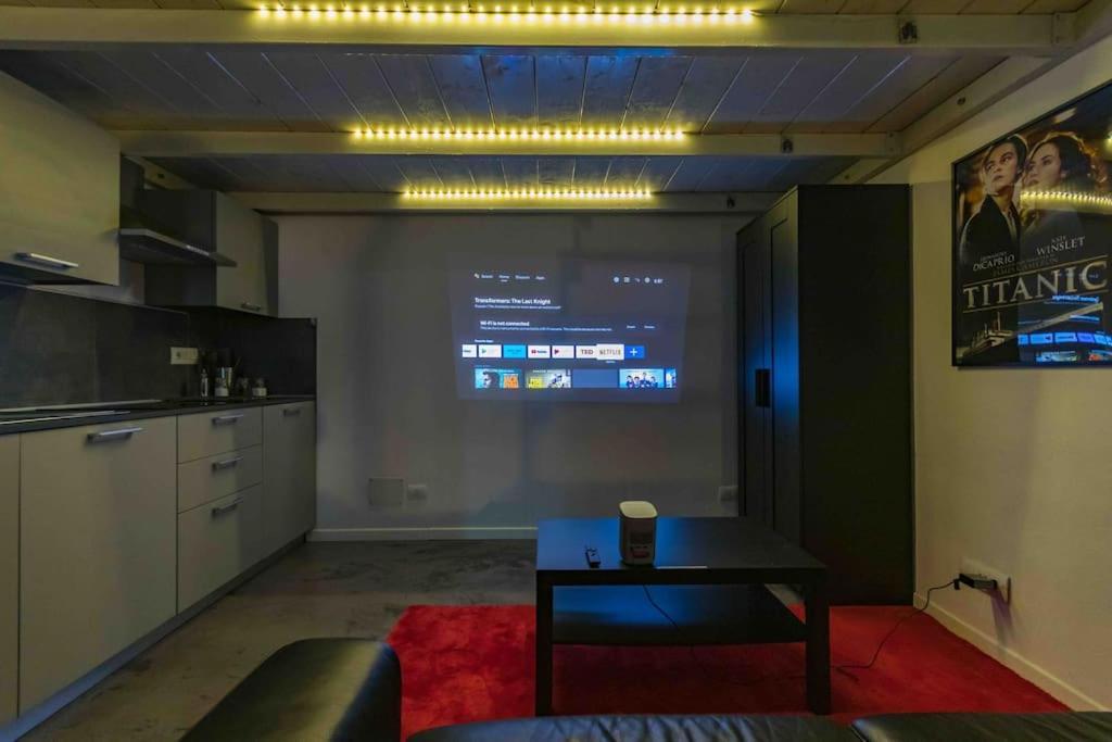 Hollywood Housein The Heart Of Turin Apartment Bagian luar foto